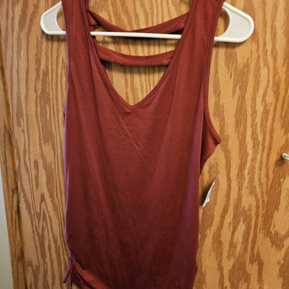 New size medium woman's summer top